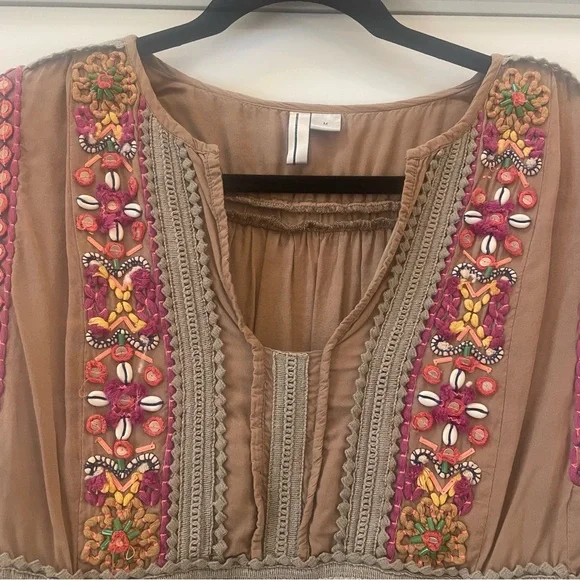 Anthropologie Blank London Sedona Embroidered Embellished Top Size Medium - Picture 2 of 10